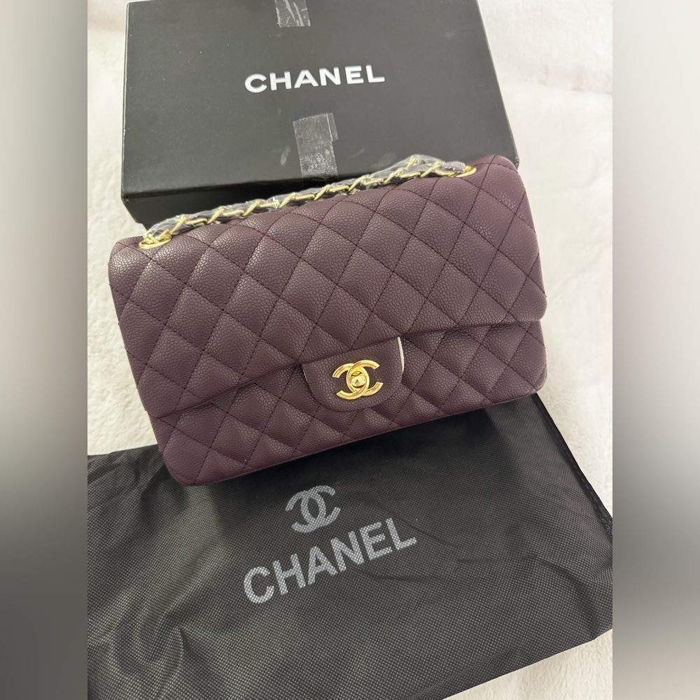 Elegant and fashionable Quilted Burgundy Leather Bag